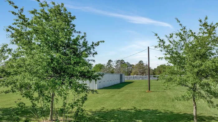 Kervins RV Park Picture 6