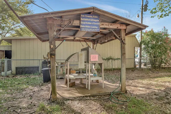 Kervins RV Park Picture 9