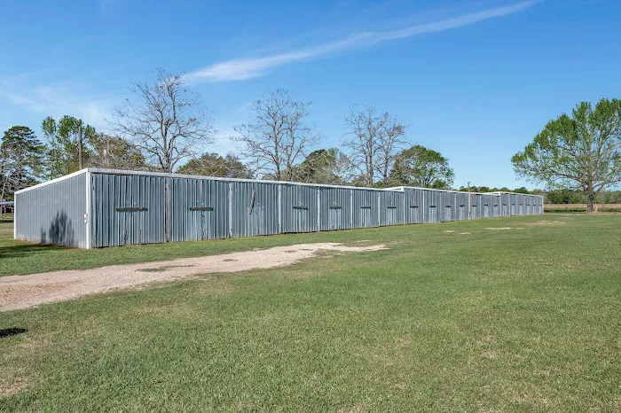 Kervins RV Park Picture 8