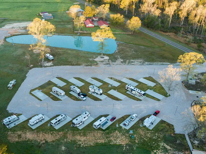 Auntie M's RV Park Picture 5