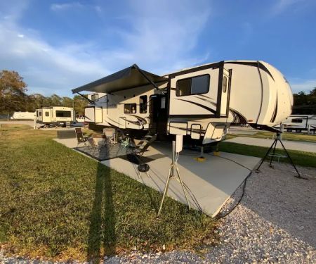 Auntie M's RV Park
