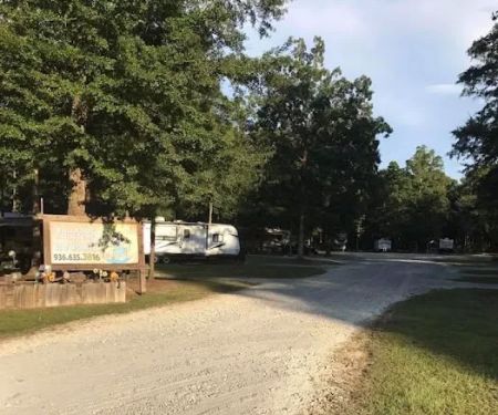 Bullfrogs & Butterflies RV Park