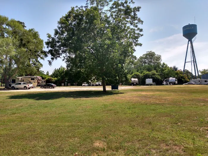 Bass Warriors Lodge & R. V. Picture 2