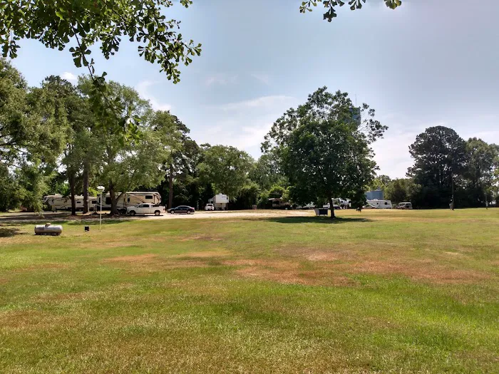 Bass Warriors Lodge & R. V. Picture 3