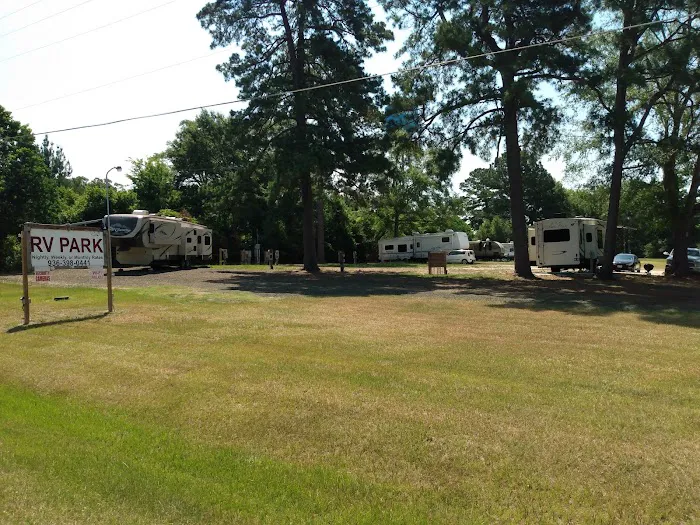 Bass Warriors Lodge & R. V. Picture 8