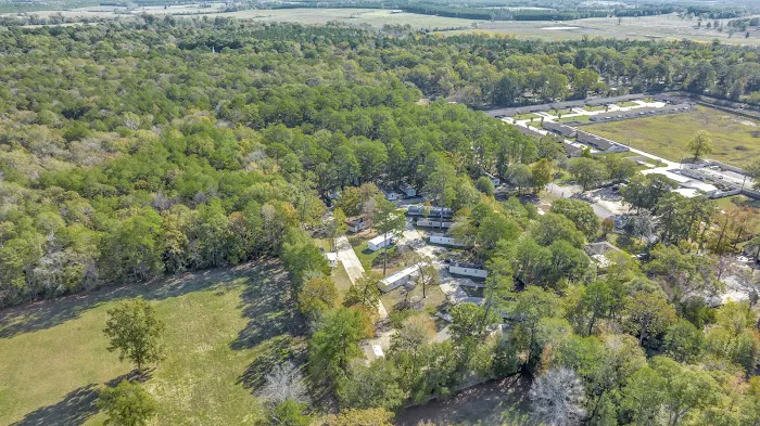Pine Forest Mobile Home Park Picture 1