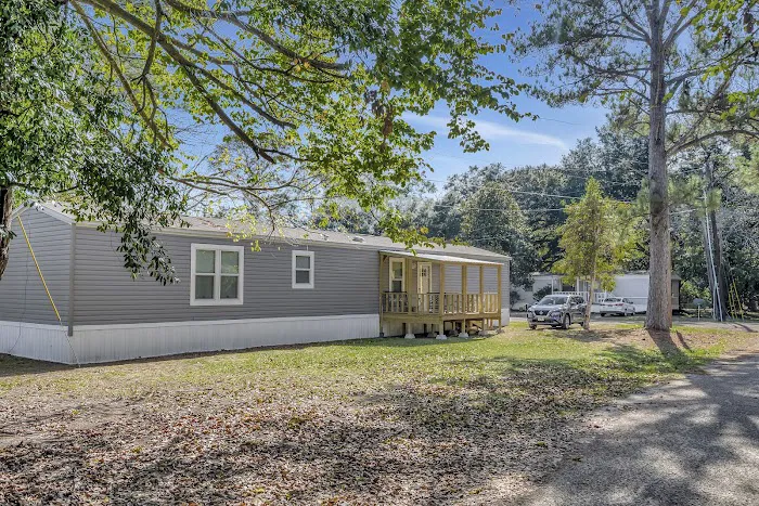 Wickshire Lane Mobile Home & RV Community Picture 2