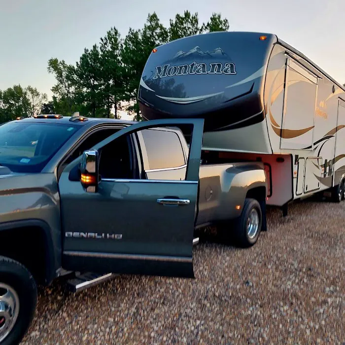 Lakeway RV Park Picture 3