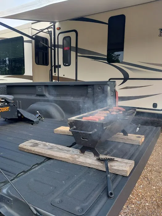 Lakeway RV Park Picture 4