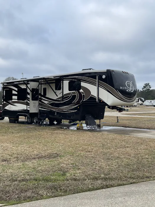 Center RV Park Picture 3