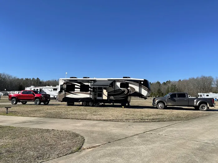 Center RV Park Picture 2