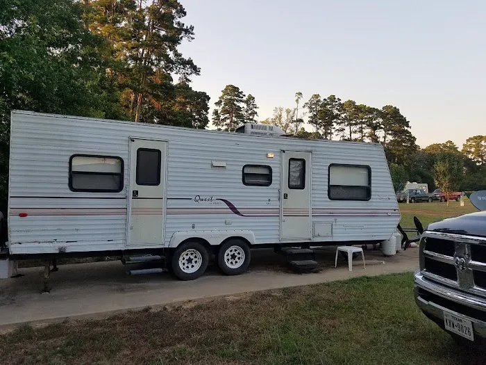 Frontier RV Camp Ground Picture 4
