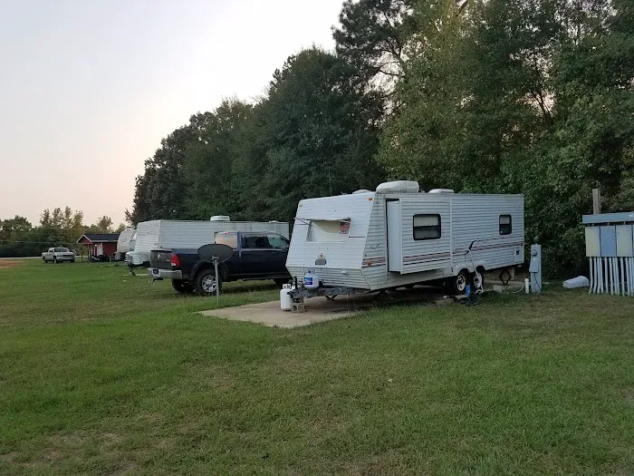 Frontier RV Camp Ground Picture 6