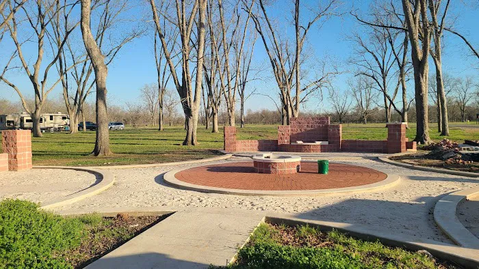 Grand Ecore RV Park Picture 2