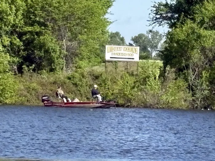 Midway RV Park & Marina Picture 8