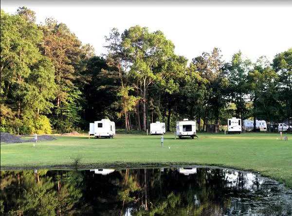 Longleaf RV Park Picture 3