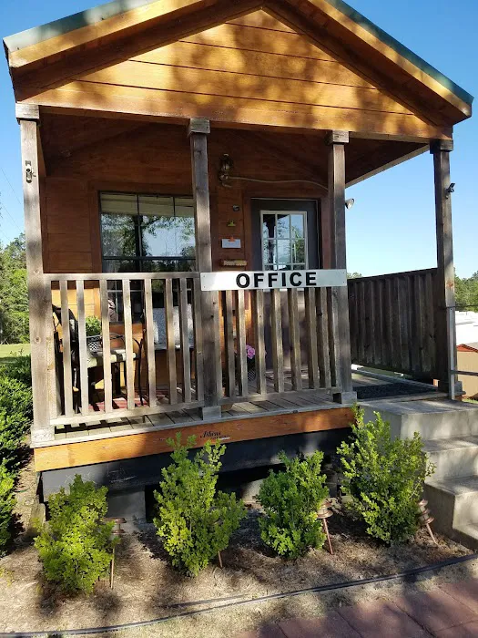 Fairway RV Park Picture 7
