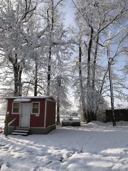 Red Barn RV Park Picture 3
