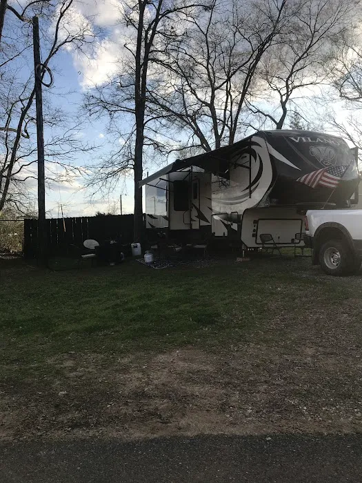 Red Barn RV Park Picture 8