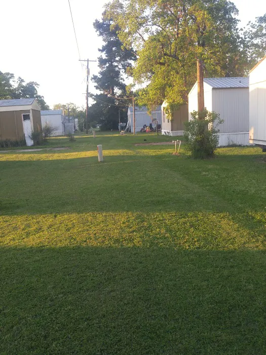 Green Acres Mobile Home Park Picture 2