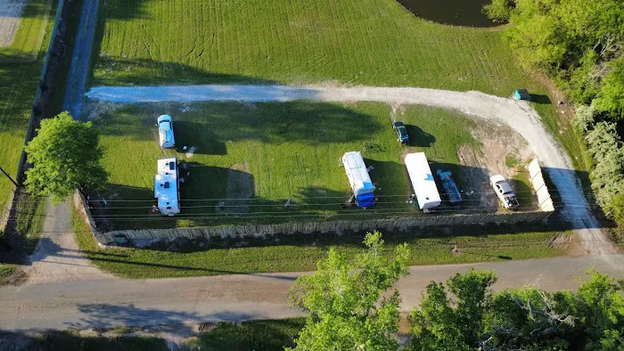 Pop's Place RV Park Picture 2