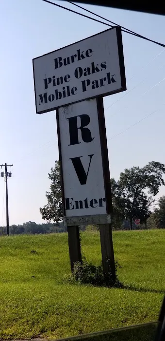 Pine Oaks RV Park Picture 6