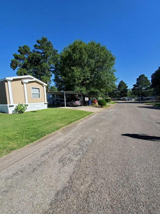 Inverness Mobile Home Park Picture 6