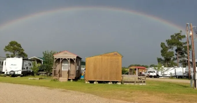 Whispering Pines RV Park & Lodging Picture 3