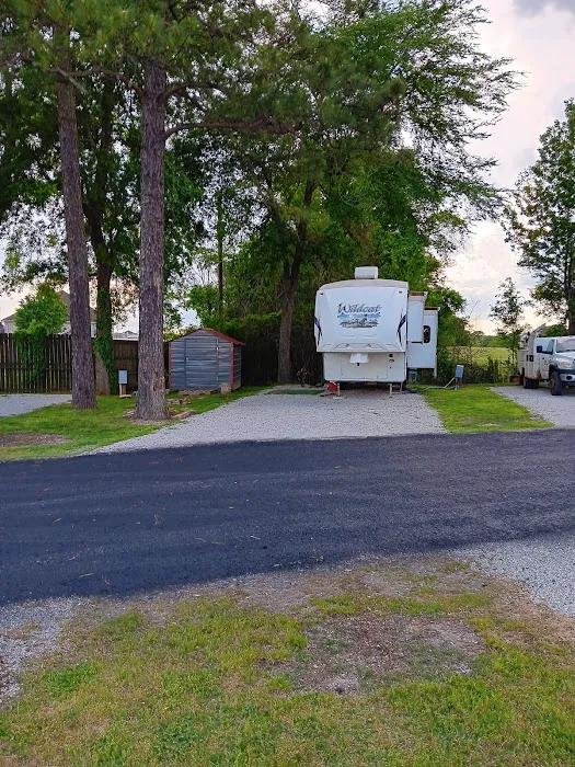 Jim's RV Park Picture 3