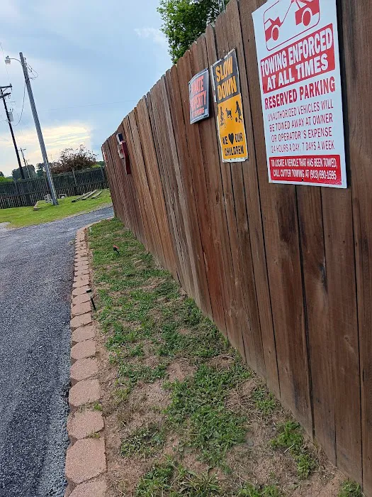 Jim's RV Park Picture 9