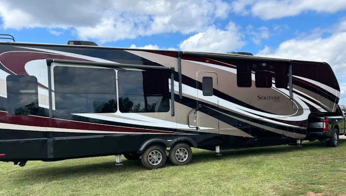 Circle M RV Park Picture 8