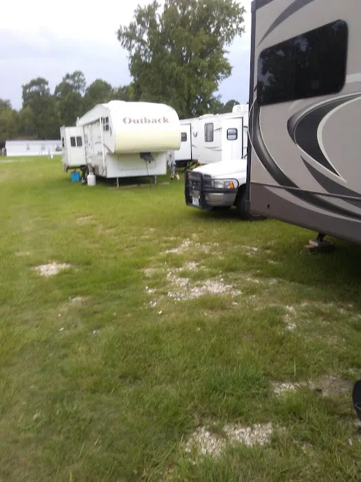 Holiday Springs RV Park Picture 5