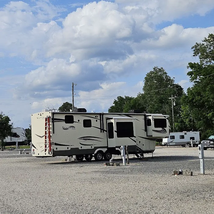Laguna Vista RV Park Inc. - Campground Site, RV Sites in Marshall TX Picture 1