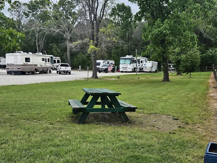 Laguna Vista RV Park Inc. - Campground Site, RV Sites in Marshall TX Picture 4