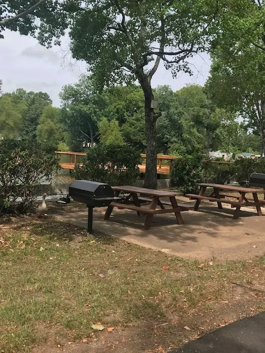 Lakewood Village Mobile Home Park Picture 2