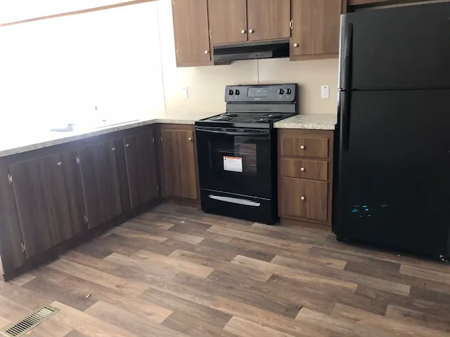 Huntington Mobile Home Park Picture 2