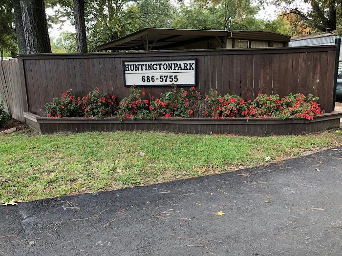 Huntington Mobile Home Park Picture 3