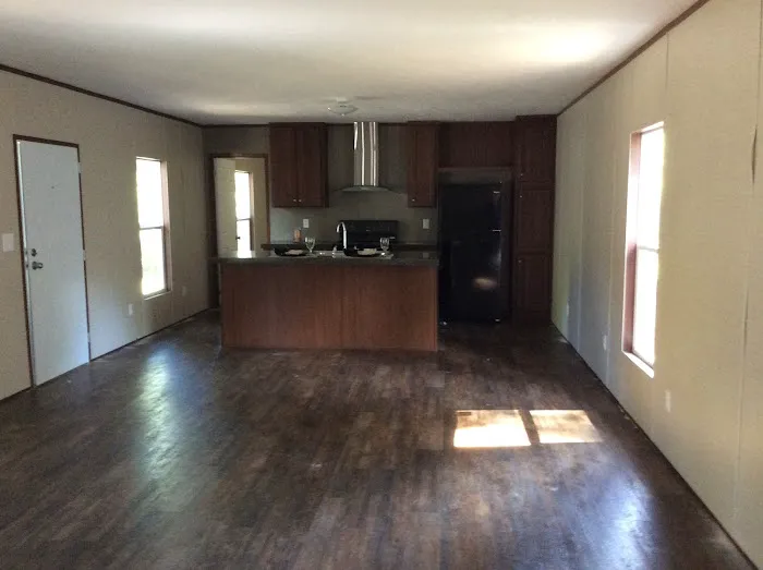 Huntington Mobile Home Park Picture 6