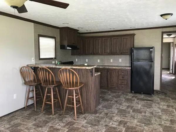 Huntington Mobile Home Park Picture 8