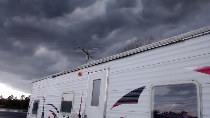 Lakeside RV Park Picture 10