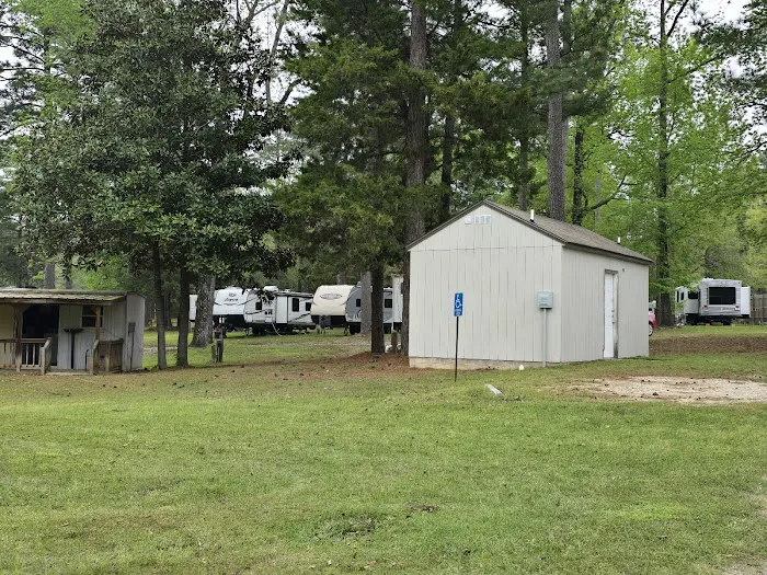 Sweet Gum RV Park Picture 6