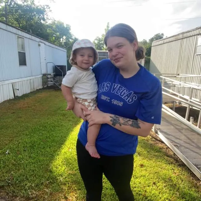 The Oaks Mobile Home & RV Park Picture 9