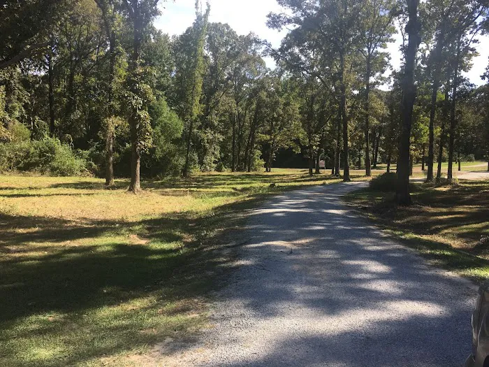 Family and Friends RV Park Picture 3