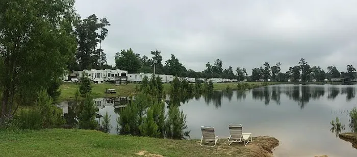 Thompson Lake RV Resort Picture 2