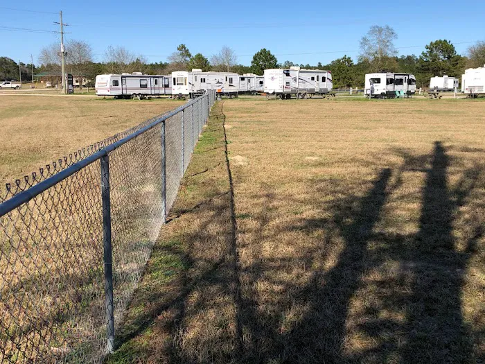 Paradise RV Resort Picture 6