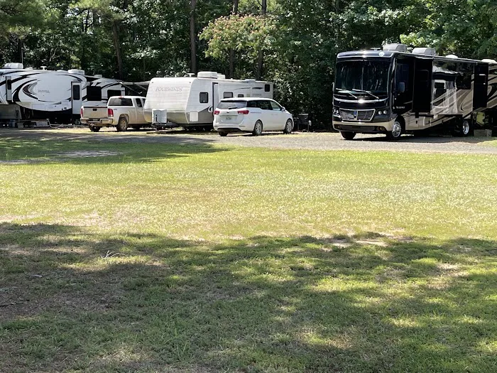 L & L RV Park Picture 5