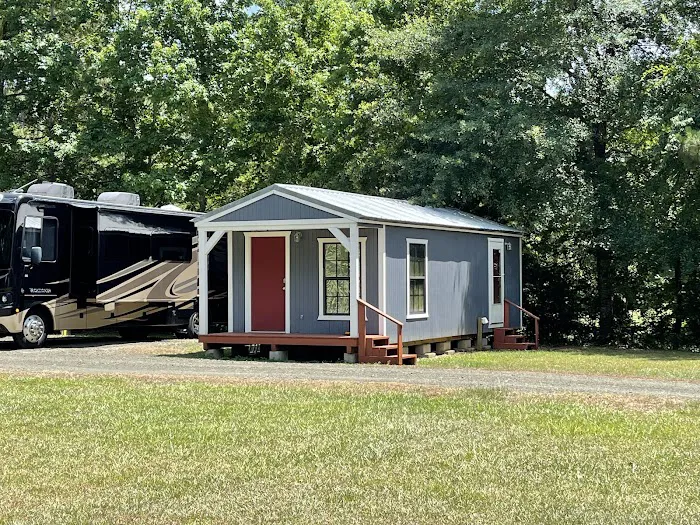L & L RV Park Picture 3