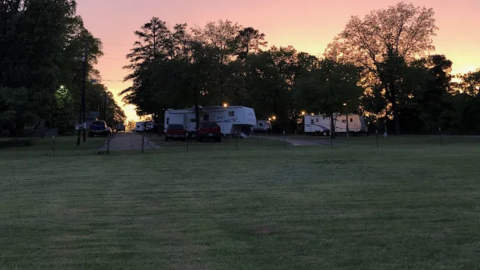 Cross RV Park Picture 8