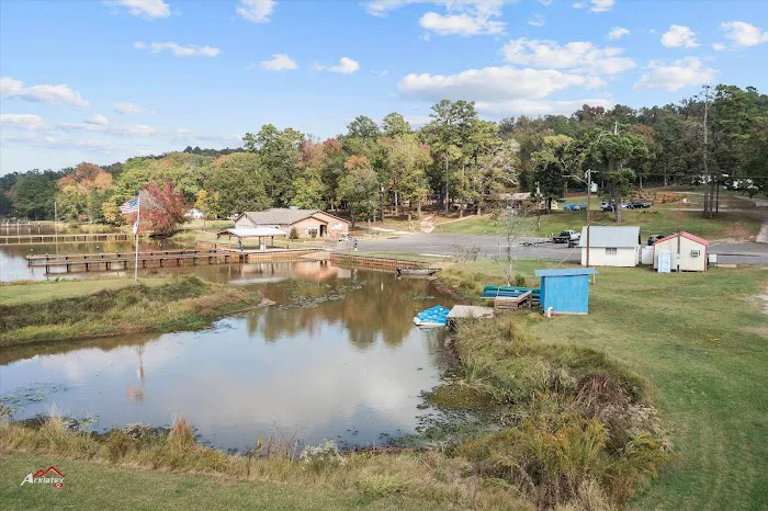 Lake Striker RV Park Restaurant and Marina Picture 6
