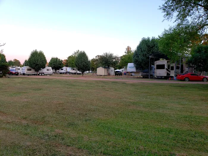 Marshall RV Park Picture 4